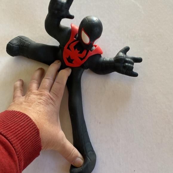 MARVEL Goo Ji Tzu Supagoo super stretchy toy - Picture 2 of 5